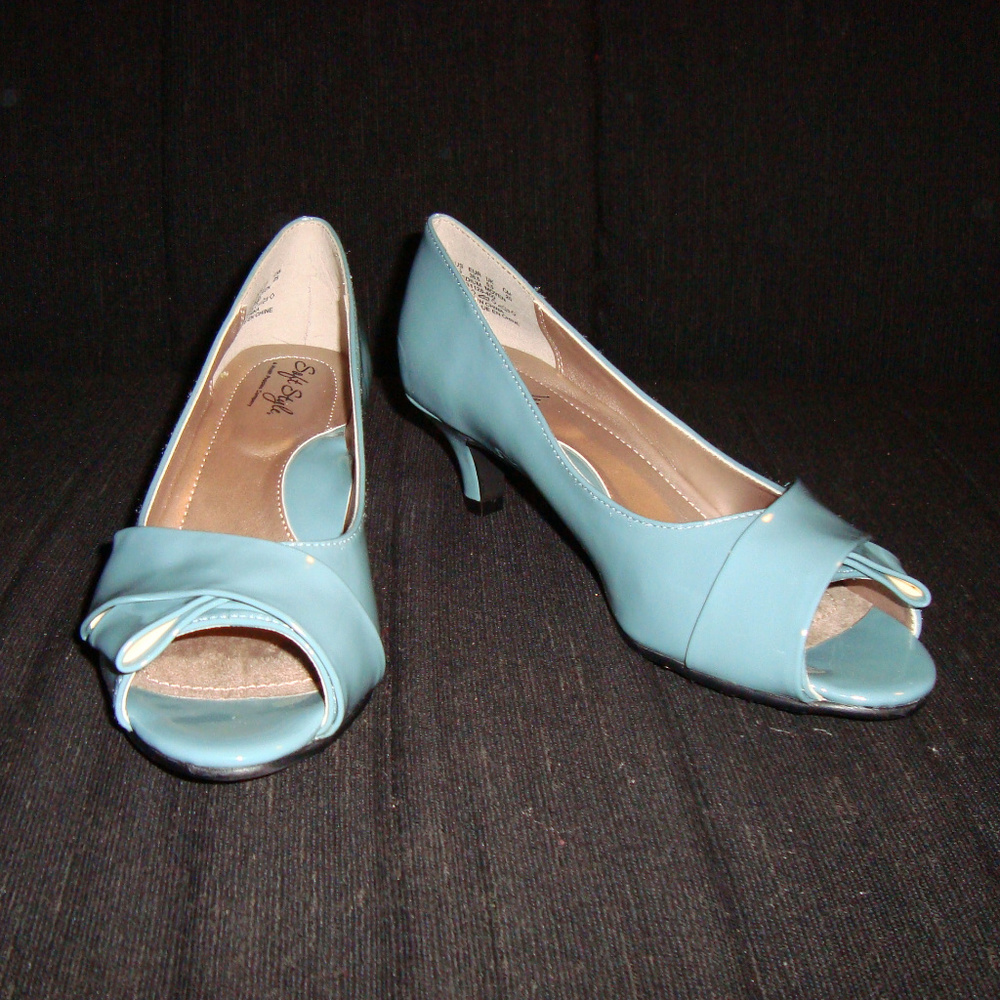 NEW Soft Style by Hush Puppies AUBREY- Soft Blue